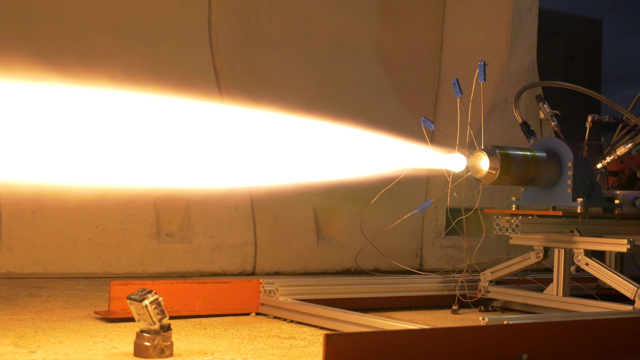 Puff liquid bipropellant rocket engine during a hot-fire test